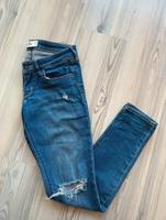 Hollister Ripped Jeans blau, 3R, W26 L31 Essen - Essen-Werden Vorschau