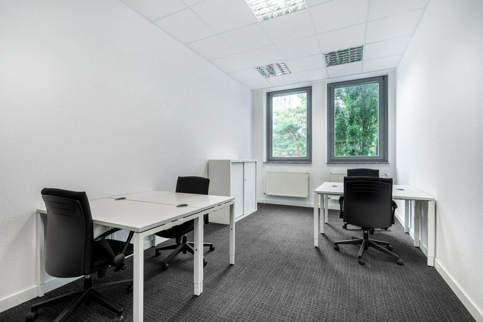 Privater Büroraum für 4 Personen in Regus Südwestpark in Nürnberg (Mittelfr)