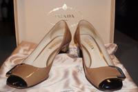 Wunderschöne Prada Damenschuhe, sehr gut erhalten Gr. 37,5 Aachen - Verlautenheide Vorschau