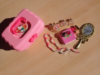 Hello Kitty Schmuckkoffer mit Ringen,Spiegel,Flacons, Lippenstift Bayern - Erlangen Vorschau