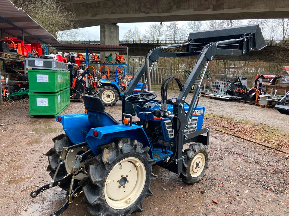 Frontlader Kleintraktor nachrüsten Lader Frontladerschwinge anbau in Gummersbach