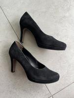 Elegante schwarze Wildleder Pumps Baden-Württemberg - Ludwigsburg Vorschau