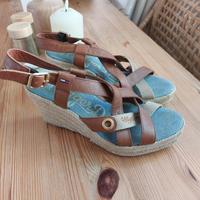 Tommy Hilfiger Sandalette Große 37 Hannover - Mitte Vorschau