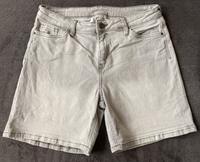 Shorts Esprit Größe 30 Sachsen - Hartmannsdorf Vorschau