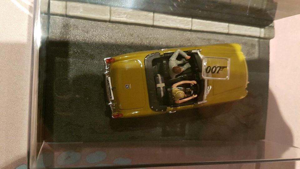 James Bond Modellauto MGB 1:43 in Taunusstein