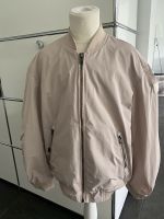 Woolrich Jacke Bomberjacke College Beige Glitzer NEU 152 Nordrhein-Westfalen - Bottrop Vorschau