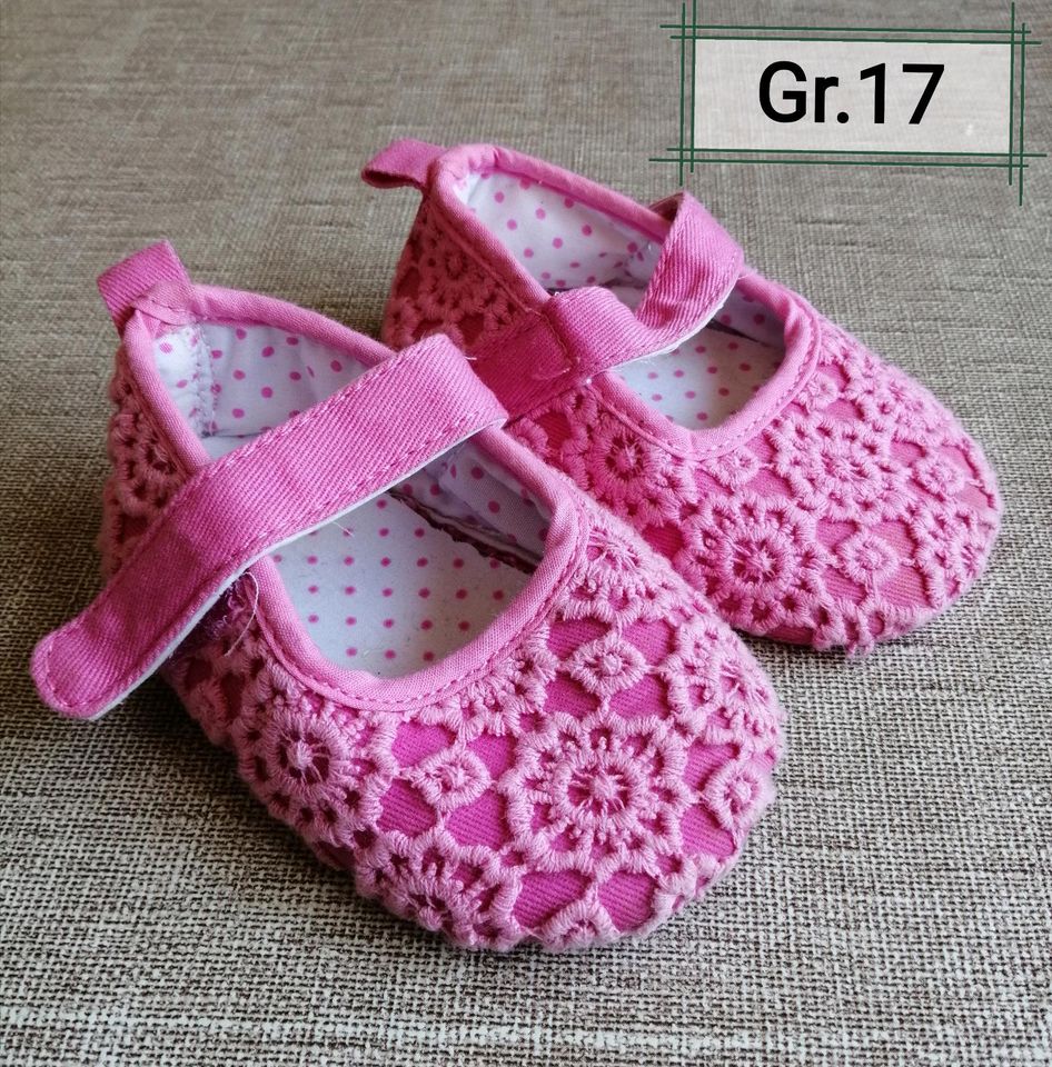 Stoffschuhe Gr.17 Mädchen in Göhl