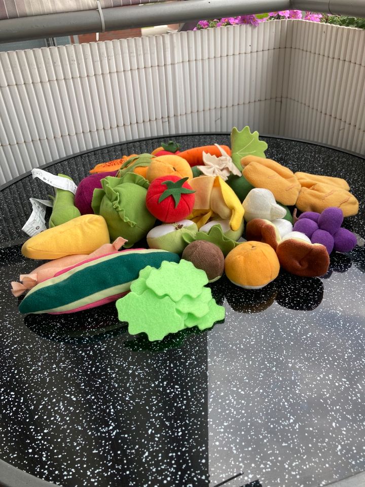 Spielküchenzubehör Obst und Gemüse in Frankfurt am Main