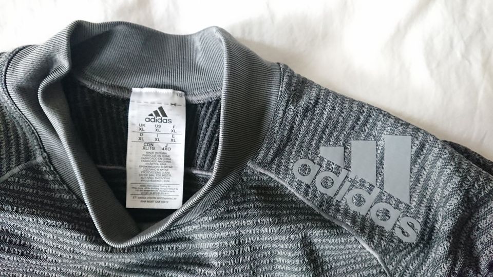 Adidas Thermoshirt Laufshirt Kompression Gr. XL (eher M/L) in Leipzig -  Schleußig | eBay Kleinanzeigen ist jetzt Kleinanzeigen