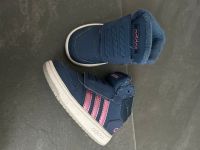 Adidas Hoop Kinder gefütterte Schuhe blau Größe 22 Baden-Württemberg - Knittlingen Vorschau