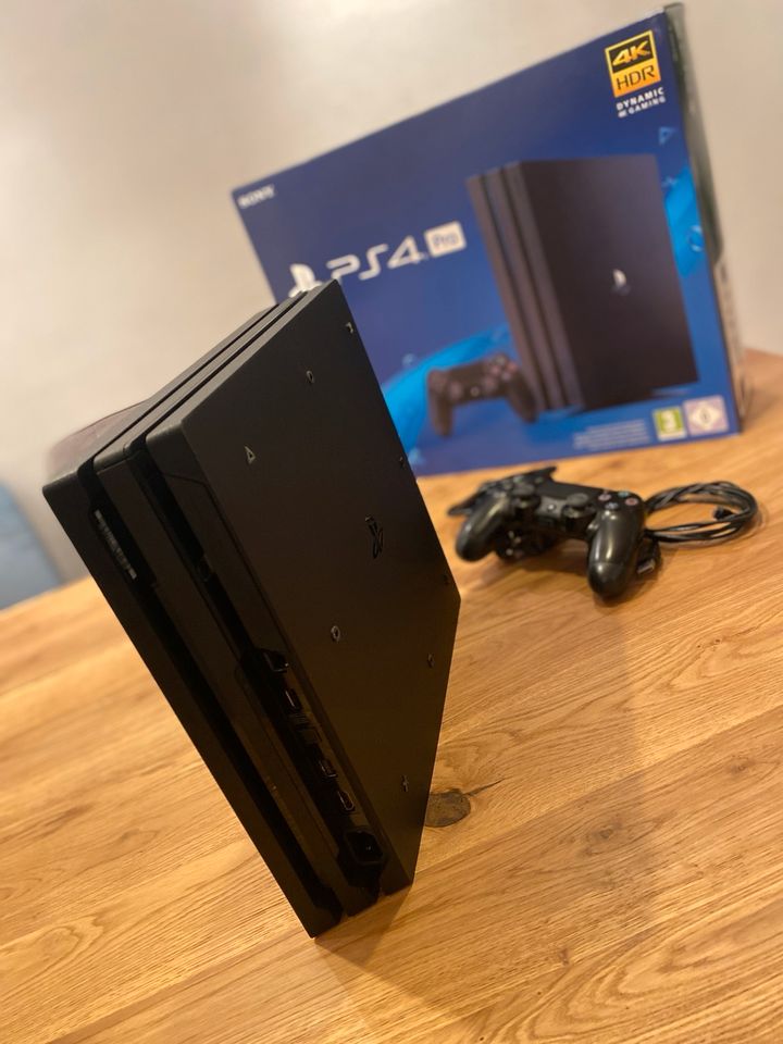 PS4 Pro 1Tb mit OVP, top Zustand in Germering