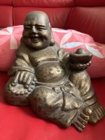 Lachender sitzender Buddha aus Ton bronze-look Köln - Kalk Vorschau