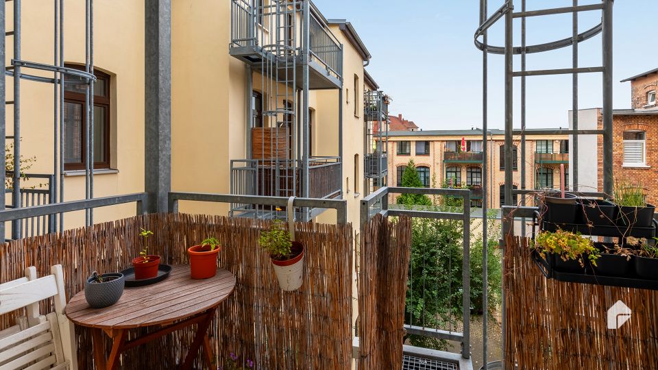 Attraktive 2-Zimmer-Wohnung mit Balkon in zentraler Lage von Halle (Saale) in Halle