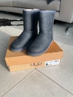 UGG Boots Stiefel neu ungetragen dunkelblau Glattleder München - Allach-Untermenzing Vorschau