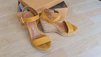 Sommerschuhe Keilabsatz von Vizzano Senffarbe Obergiesing-Fasangarten - Obergiesing Vorschau