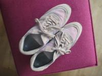 Liebeskind Sneaker kitt/rot Gr. 41 Nordrhein-Westfalen - Meschede Vorschau