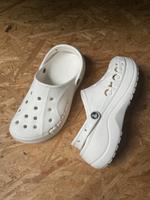 Crocs Classic Bae Clog – Weiß (W10 / EU 42–43) Pankow - Prenzlauer Berg Vorschau