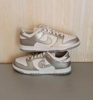 Neue Nike Dunk Low Sneaker Gr.42 Nordrhein-Westfalen - Kerpen Vorschau