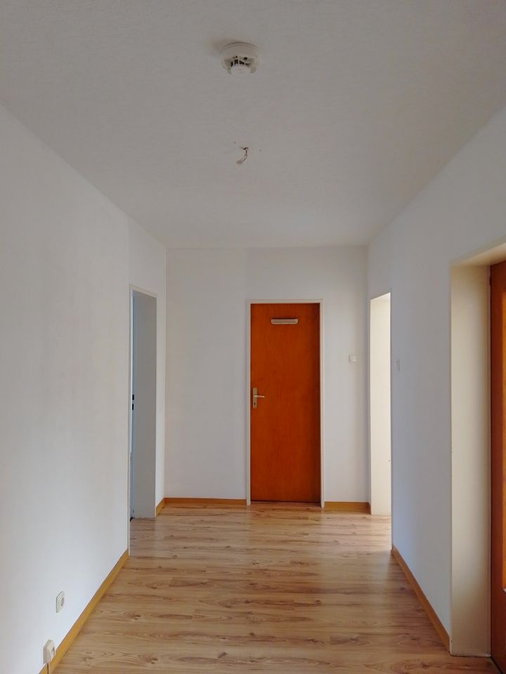 Anfragen NUR per E-Mail. Wulsdorf. 2-Zimmer-EG-Wohnung mit Balkon und optimalem Grundriss. in Bremerhaven