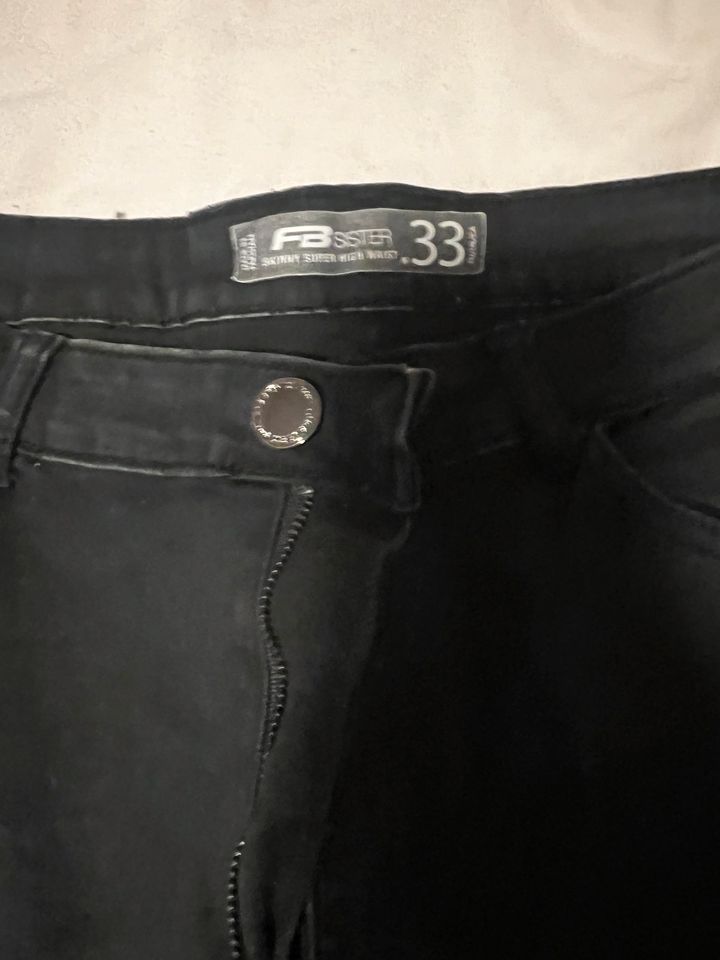 Fishbone High Waist Jeans 33 schwarz XL in Bad Endbach