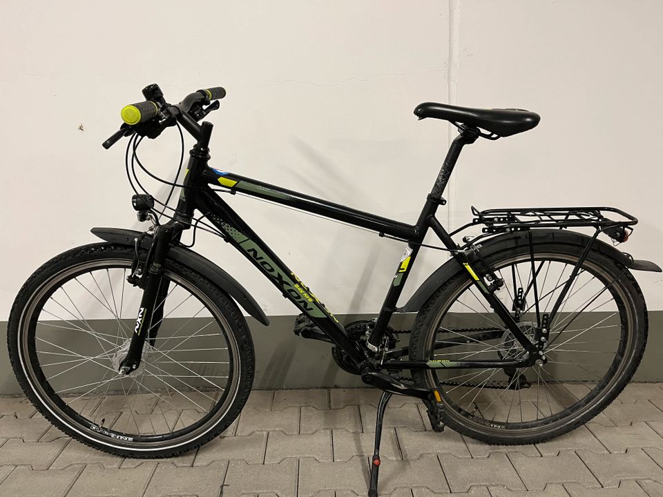 Kinder Fahrrad mit 26" Räder, 24 Gang, Striker von Noxon in Stuttgart