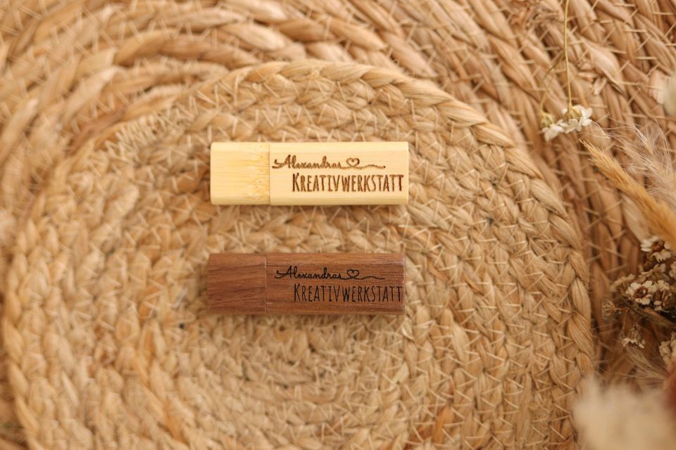 USB-Stick personalisiert, Logo, Hochzeit, Lasergravur in Göggingen