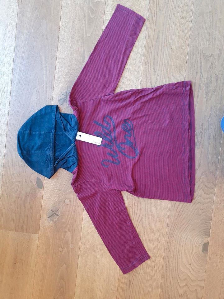 Topolino gr. 110 la shirt mit kaputze rot blau in Starnberg