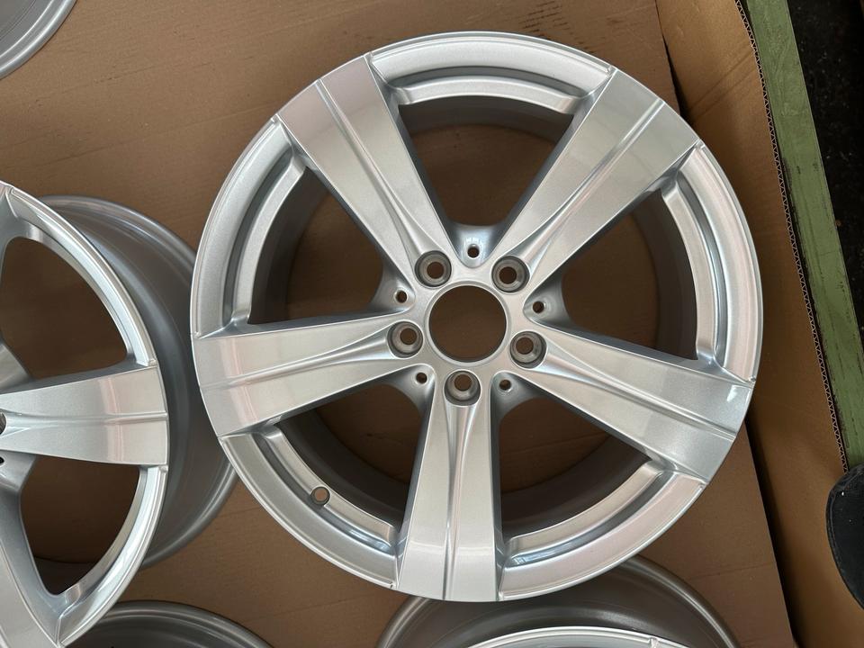 Original Mercedes Benz C Klasse W206 S206 17" Felgen NEU 7200 in Ludwigsburg