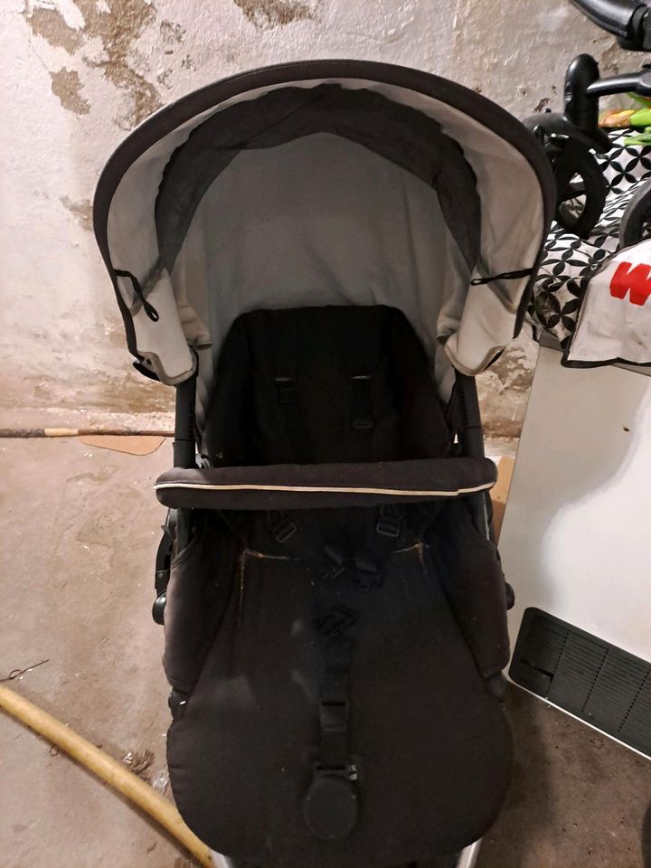 Geschwisterwagen Kinderwagen schwarz in Bremen