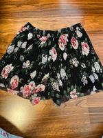 gerippte Shorts mit Blumenmuster Bayern - Landau a d Isar Vorschau