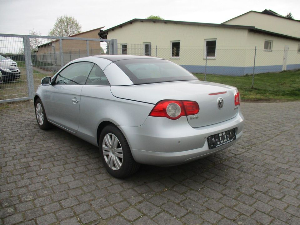 Volkswagen Eos 2.0 /LEDER /KLIMATRONIC in Herzberg am Harz