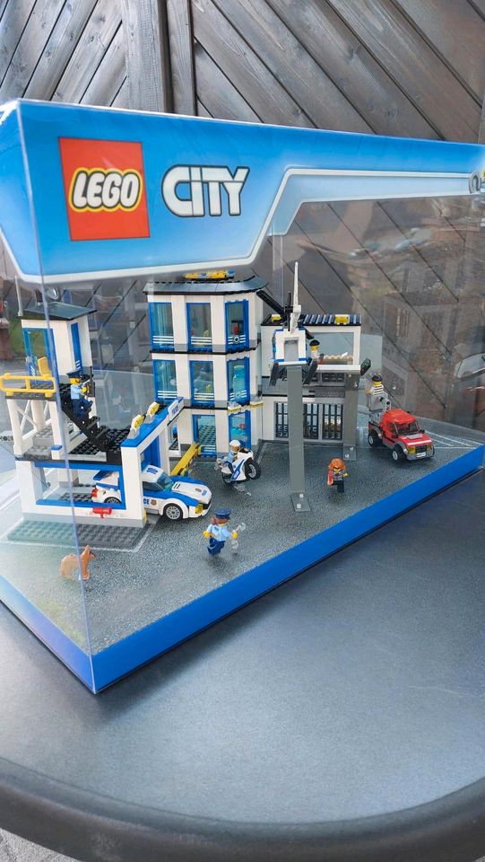 LEGO Polizeistation Aussteller Display Sammlerstück in Stadtallendorf