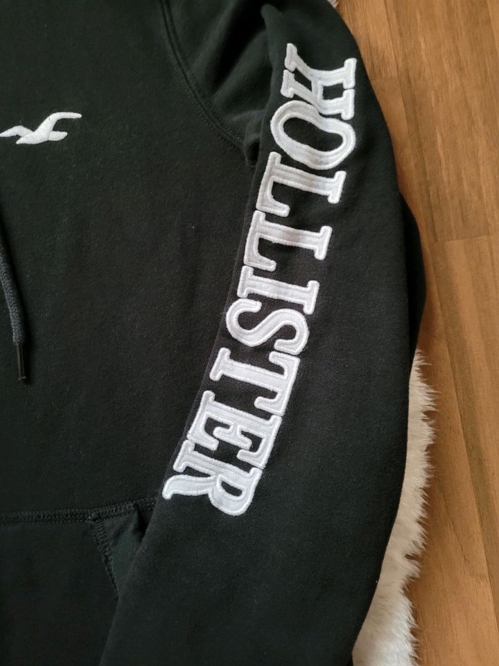 Hollister Sweatjacke schwarz Gr.XS in Wolfsburg