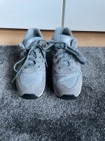 New Balance Damen Schuhe grau 36,5 Nordrhein-Westfalen - Remscheid Vorschau