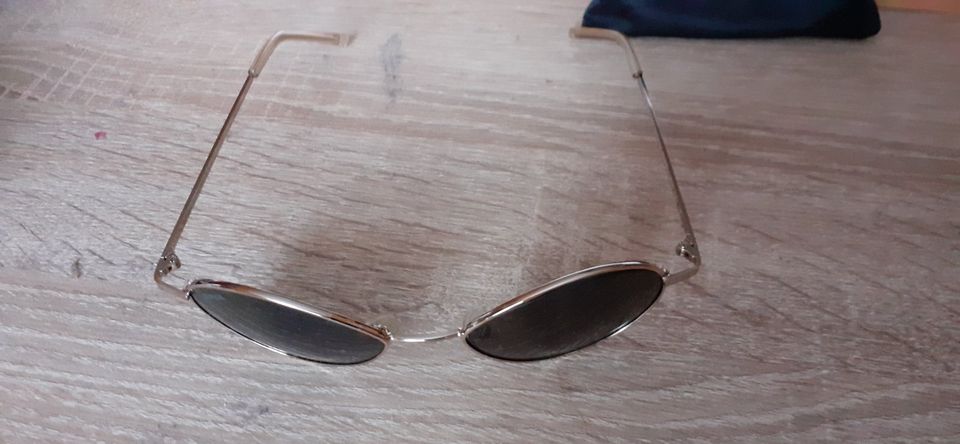 Sonnenbrille Herren "Unofficial" von Apollo Optik. Neu ! Top ! in Leipzig