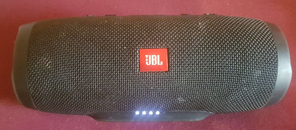 JBL Charge 3 Tragbares Lautsprechersystem - Black (JBLCHARGE3TEAL in Herrenberg