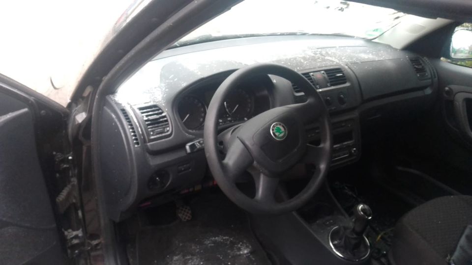 LF9R CAYB KFK Skoda Roomster VW Seat Audi Front Tür Kotflügel in Vechta