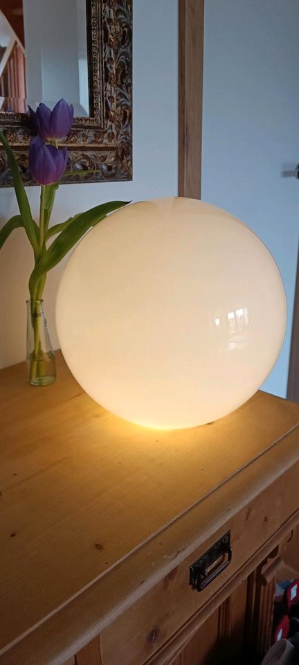 Lampen Glaskugel,weiß ca 30 cm in Seelze