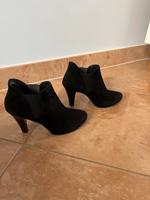 Stiefeletten mit Absatz v. Paul Green, Gr. 4,5 /37,5, schwarz Schleswig-Holstein - Norderstedt Vorschau