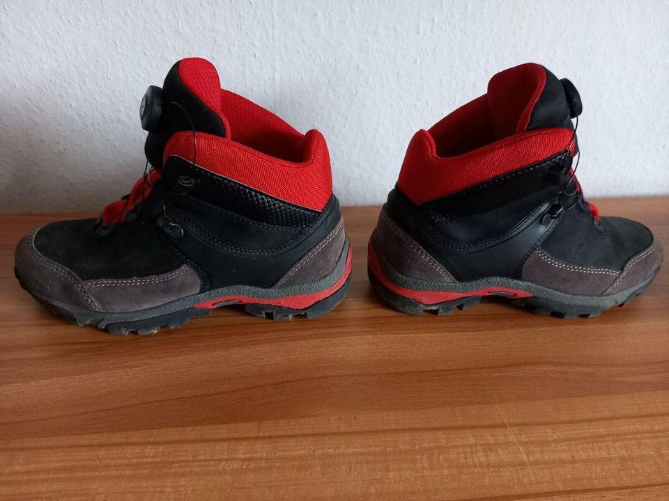 Winterboots Boots Outdoor-Boots Größe 37 mit Drehverschluss in Oetzen