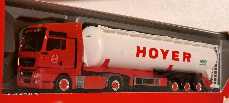 Herpa 1.87 MAN TGX XXL V8 Silosattelzug Hoyer Food Hamburg in Heiden