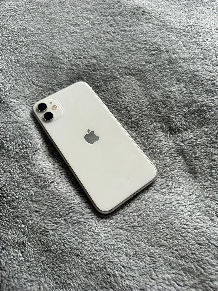 iPhone 11 in weiß 64 GB in Hannover