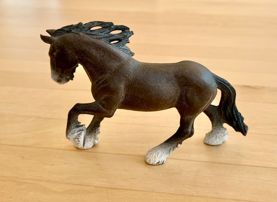 Schleich Pferde Mustang Western Sattel Shire Connemara Falabella in Kassel