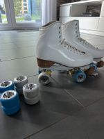 Rollkunstlauf Schuhe mit Zubehör Nordrhein-Westfalen - Velbert Vorschau