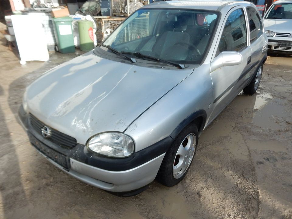 Opel Corsa B Ersatzteileträger X12XE Silber VN9168 in Heilsbronn