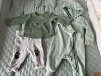 Babykleidung/ Set aus Hose, Pullover und Overall in Größe 62/68 Berlin - Tempelhof Vorschau