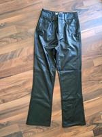 Schwarze Kunstlederhose von Zara in Größe 34 Feldmoching-Hasenbergl - Feldmoching Vorschau