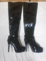 Plateau Lack Overknee High Heels Stiefel schwarz Gr. 40 Neu Bonn - Tannenbusch Vorschau