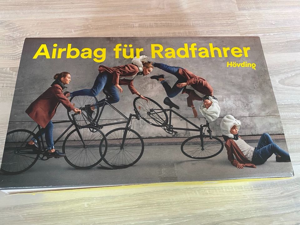 Hövding 3 -Airbag für Radfahrer in Dresden