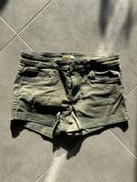 H&M Hotpants Khaki Größe 36 Bayern - Thüngersheim Vorschau